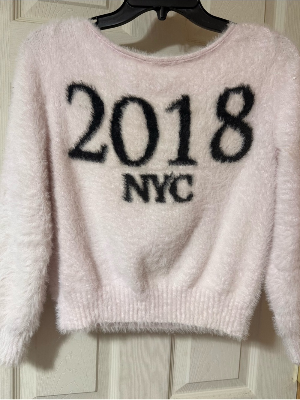 Victoria Secret Pink Sweater 2018 NYC Small - Picture 3 of 8